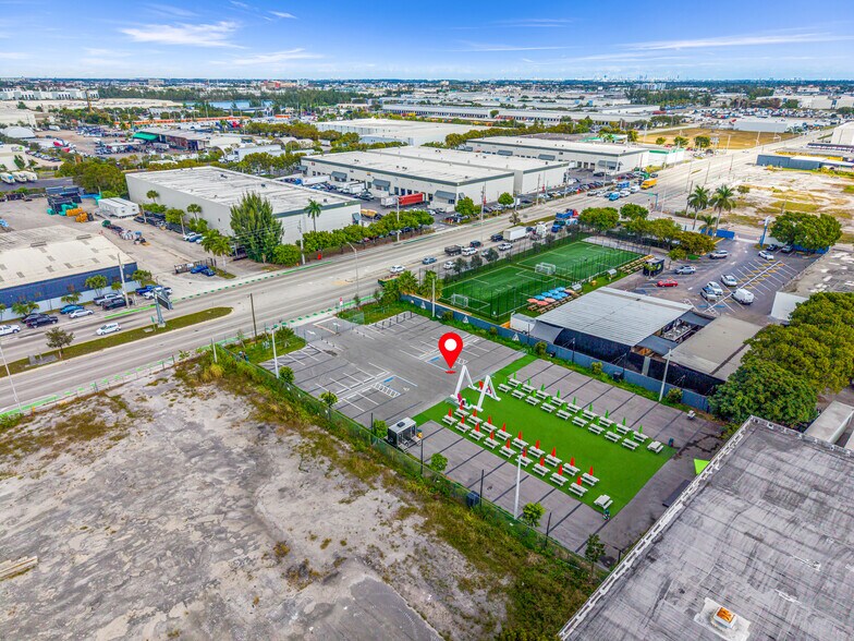 More Photos Of 8400 NW 74th st, Miami Land For Lease