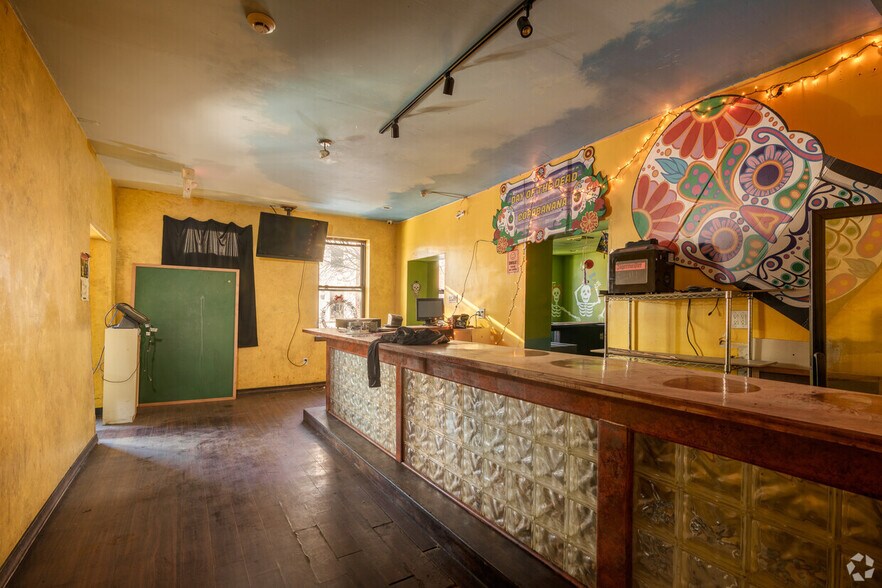 More Photos Of 344-348 South St, Philadelphia General Retail For Sale