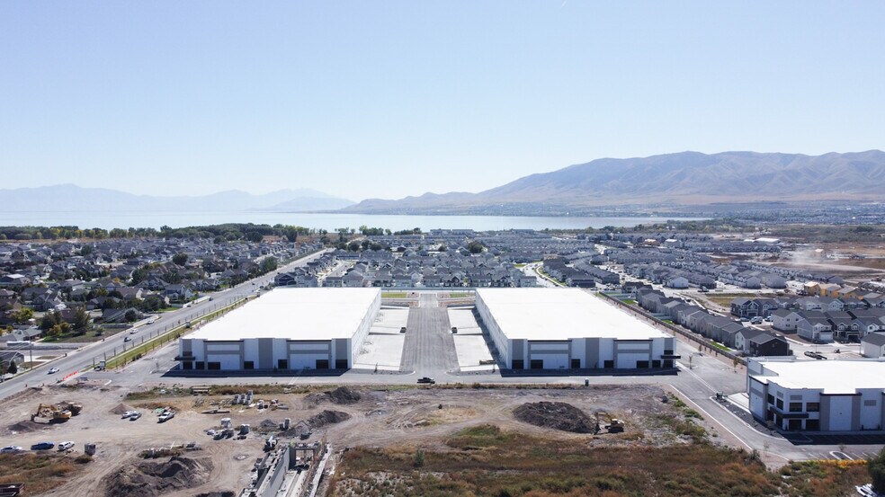 More Photos Of 593-689 N Saratoga Rd, Saratoga Springs Unknown For Lease