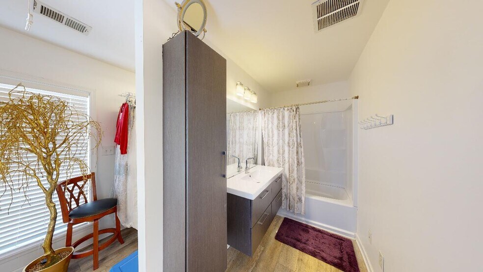 More Photos Of 9010 Main St, Woodstock Freestanding For Sale