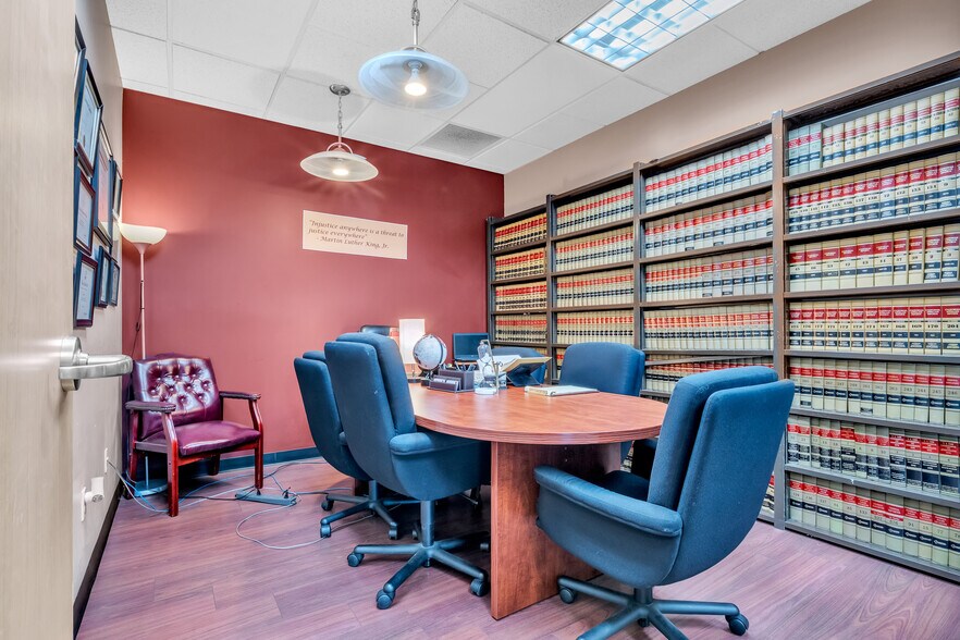 More Photos Of 1930 Del Paso Rd, Sacramento Medical For Sale