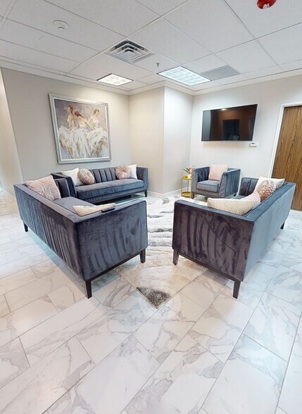 More Photos Of 17300 Mercury Dr, Houston Medical For Sale