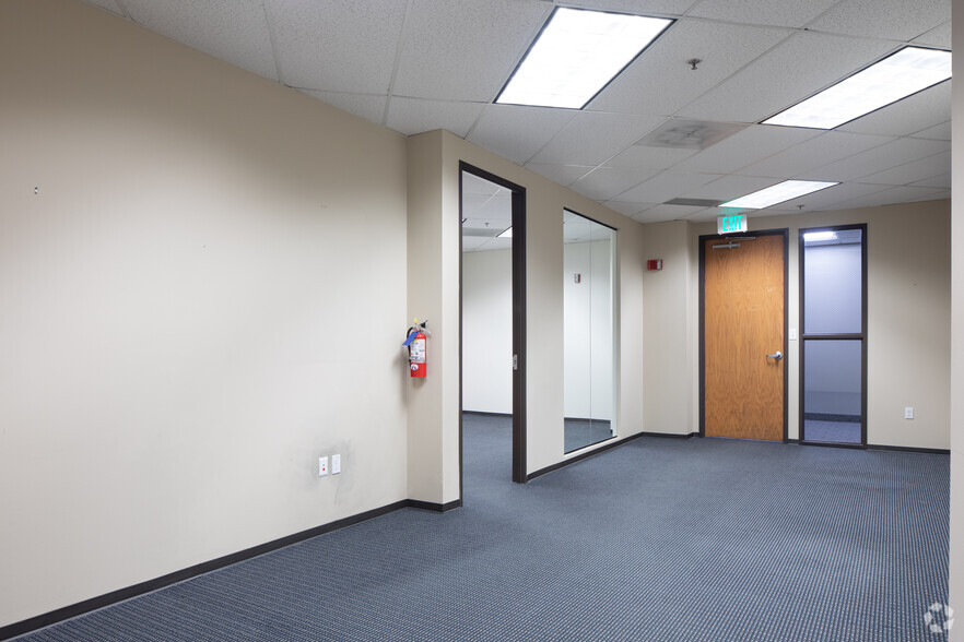 More Photos Of 2170 S Parker Rd, Denver Office For Lease