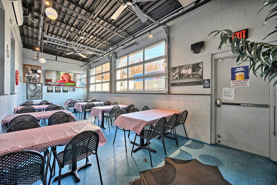More Photos Of 589 Salem Rd, Etters Restaurant For Lease