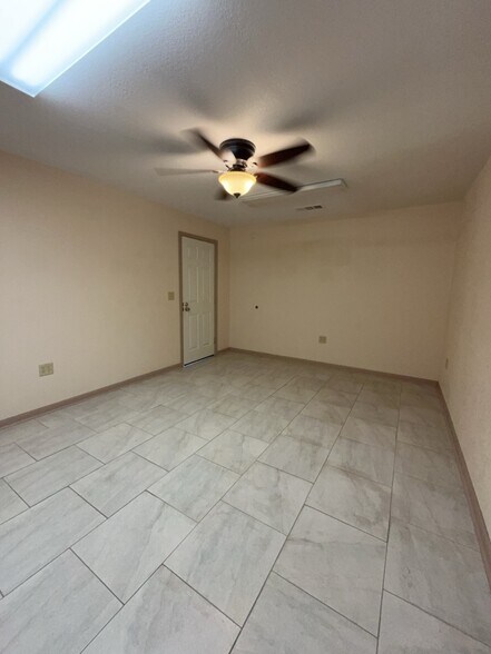 More Photos Of 2237 E Hwy 190, Lampasas Freestanding For Lease