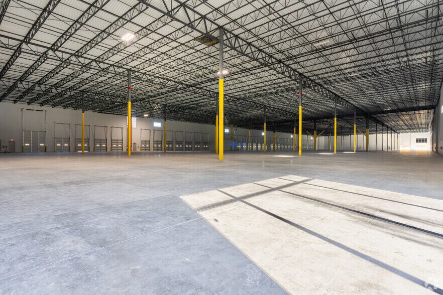 More Photos Of 1050 Douglas Hills Rd, Lithia Springs Unknown For Lease