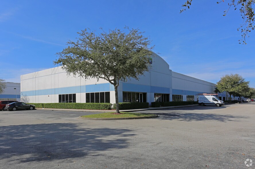 More Photos Of 8010 Sunport Dr, Orlando Light Distribution For Sale