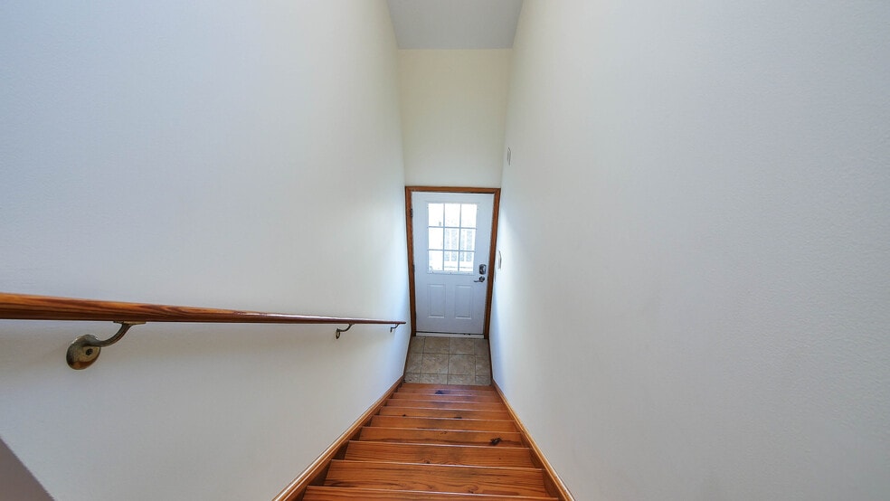 More Photos Of 236 S Bayview Dr, Strathmere Restaurant For Sale