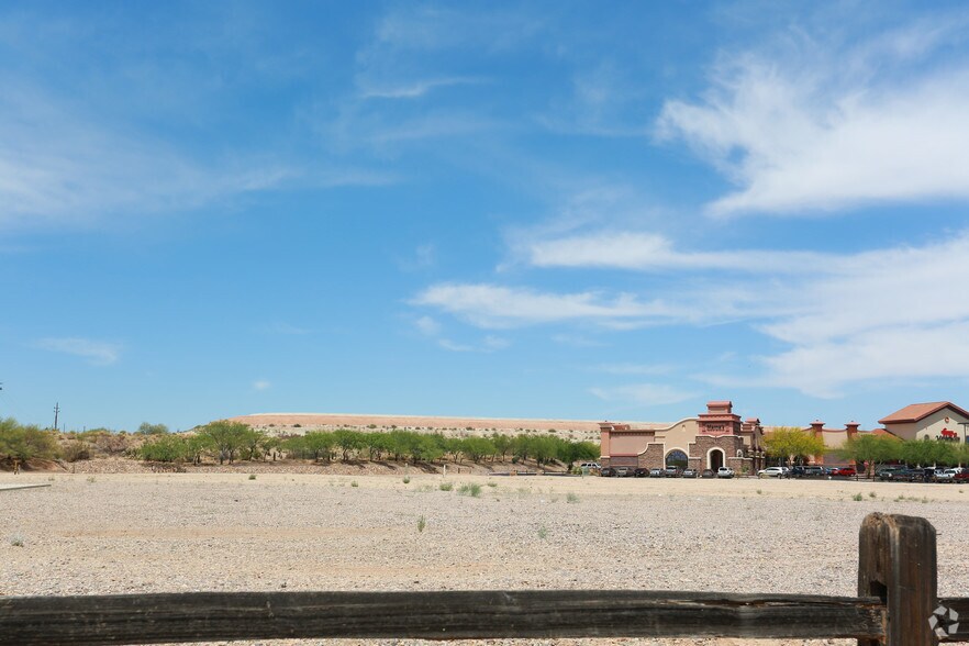 More Photos Of 15990-16060 S Rancho Sahuarita Blvd, Sahuarita Storefront Retail Office For Lease