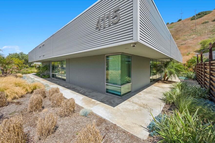 More Photos Of 4115 Sorrento Valley Blvd, San Diego Office For Lease