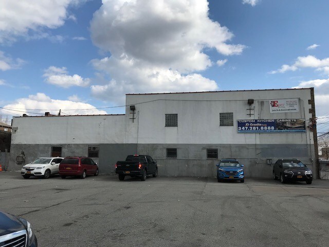 More Photos Of 1710 Bronxdale Ave, Bronx Showroom For Sale