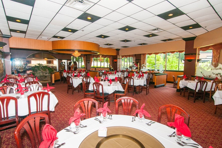 More Photos Of 1069 State Route 18, East Brunswick Restaurant For Sale