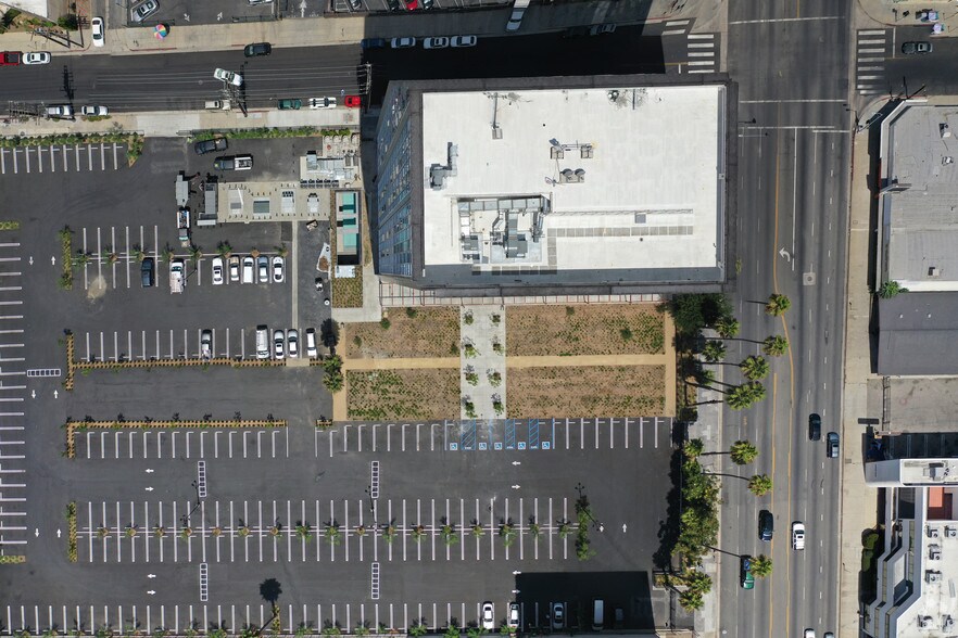 More Photos Of 8155 Van Nuys Blvd, Van Nuys Apartments For Lease