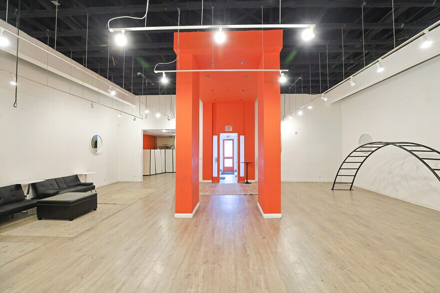 More Photos Of 908-910 N La Cienega Blvd, Los Angeles Storefront Retail Office For Sale