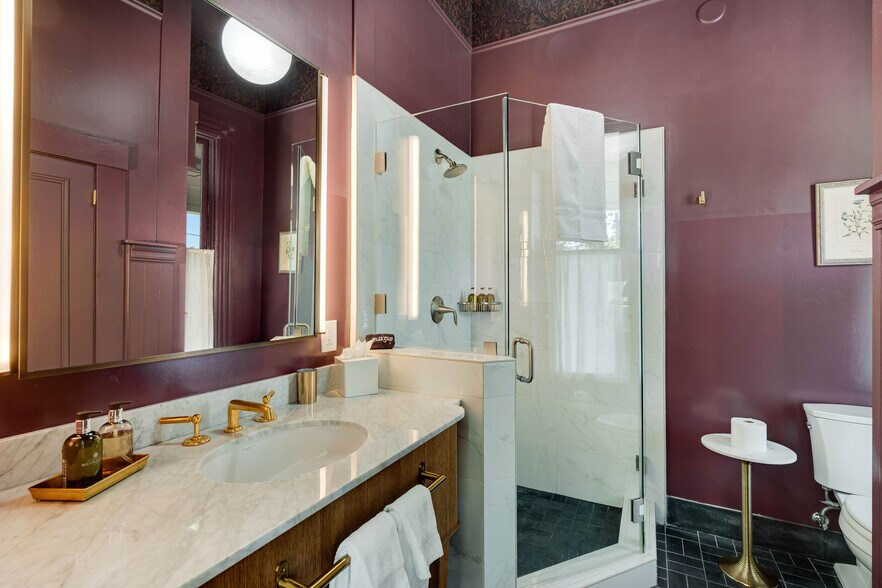 More Photos Of 443 Brown St, Napa Hotel For Sale