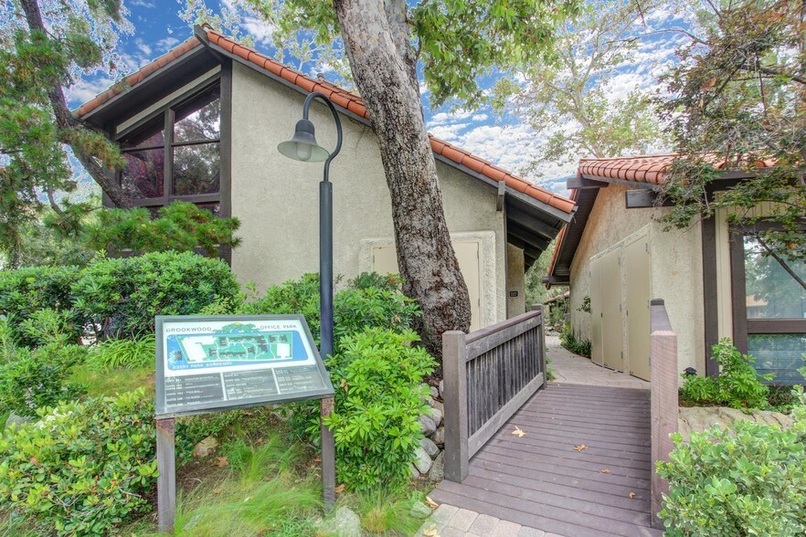 More Photos Of 23501 Park Sorrento, Calabasas Loft Creative Space For Sale