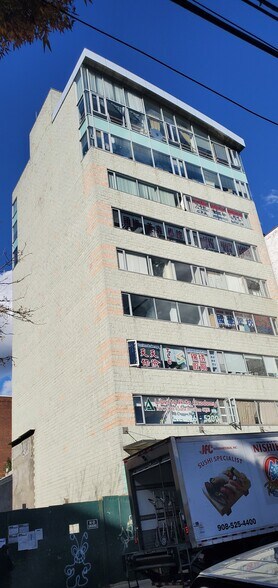 More Photos Of 13631 41st Ave, Flushing Office For Lease