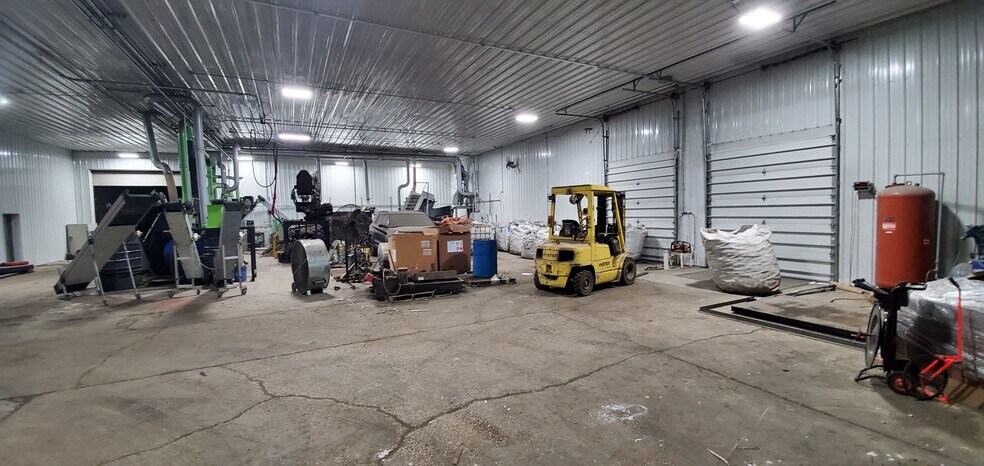 More Photos Of 807 4th Ave, Joliet Warehouse For Lease