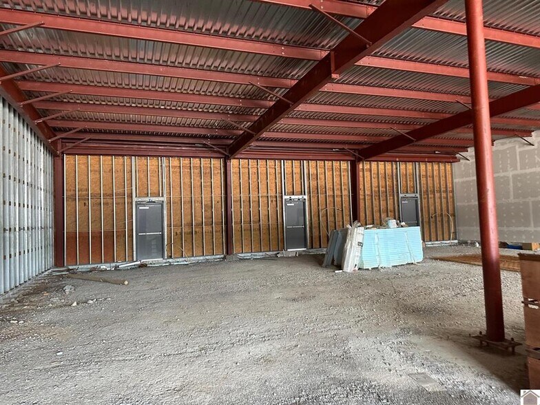 More Photos Of 2911 Lone Oak Rd, Paducah General Retail For Lease