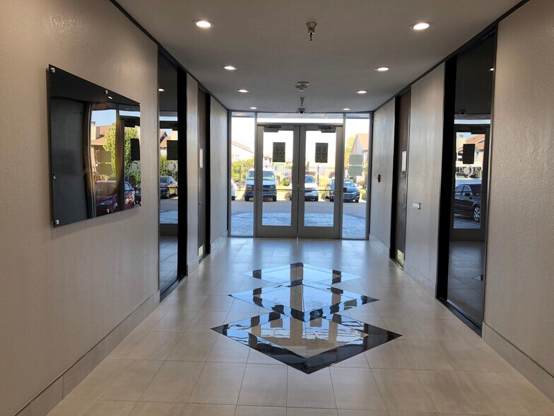 More Photos Of 9888 Bissonnet St, Houston Medical For Lease