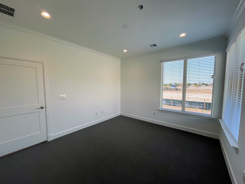 More Photos Of 400 Stonebrook Pky, Frisco Medical For Lease