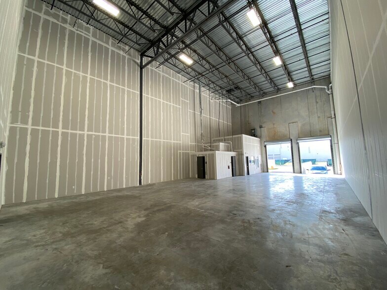 Primary Photo Of 7451 Riviera Blvd, Miramar Unknown For Lease