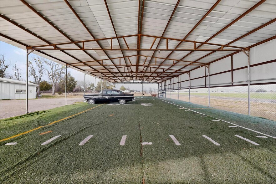 More Photos Of 700 E Main St, Richland Warehouse For Sale