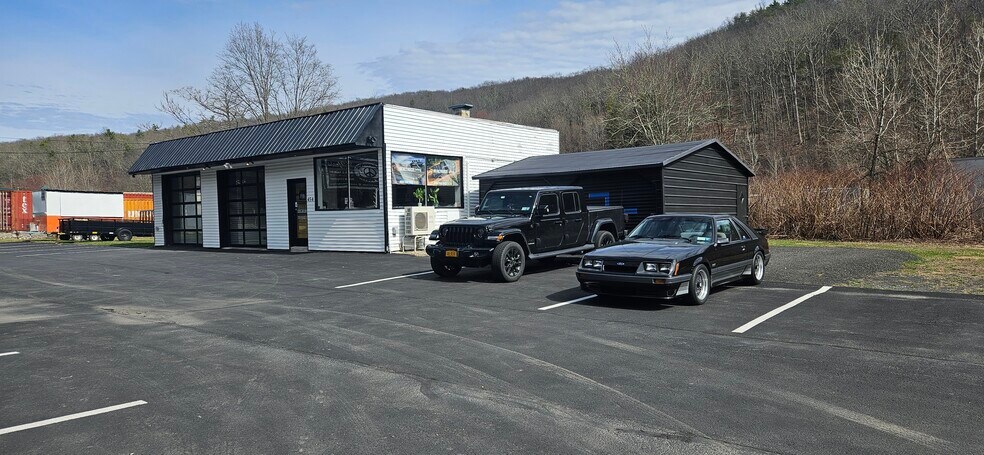 More Photos Of 454 State Route 28, Kingston Freestanding For Lease