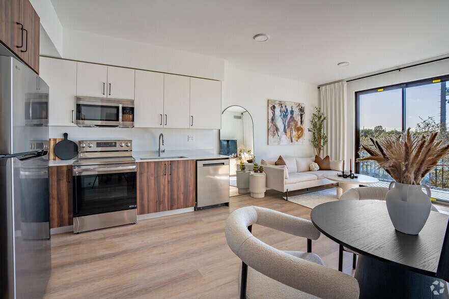 More Photos Of 2479 Northeast 192 Street, Miami Apartments For Lease