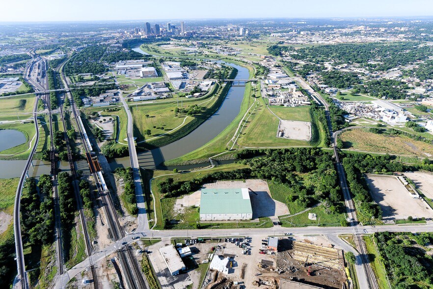 Primary Photo Of 1100 NE 23rd St, Fort Worth Warehouse For Lease