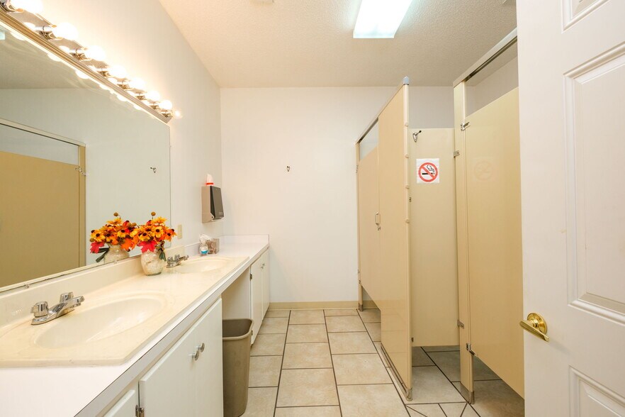 More Photos Of 5700 Edinburg Gap Rd, Fort Valley Religious Facility For Sale