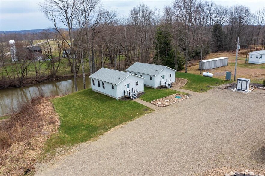 Primary Photo Of 14015 US-19, Waterford Multifamily For Sale