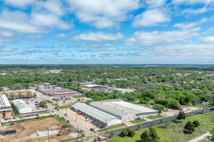 More Photos Of 201 Exposition St, Denton Warehouse For Sale