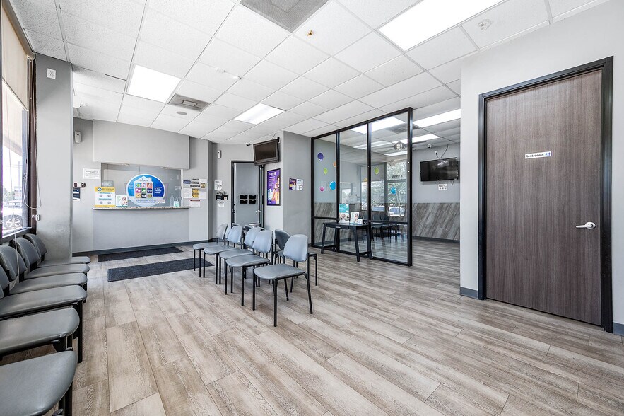More Photos Of 8530 S Braeswood Blvd, Houston Freestanding For Lease