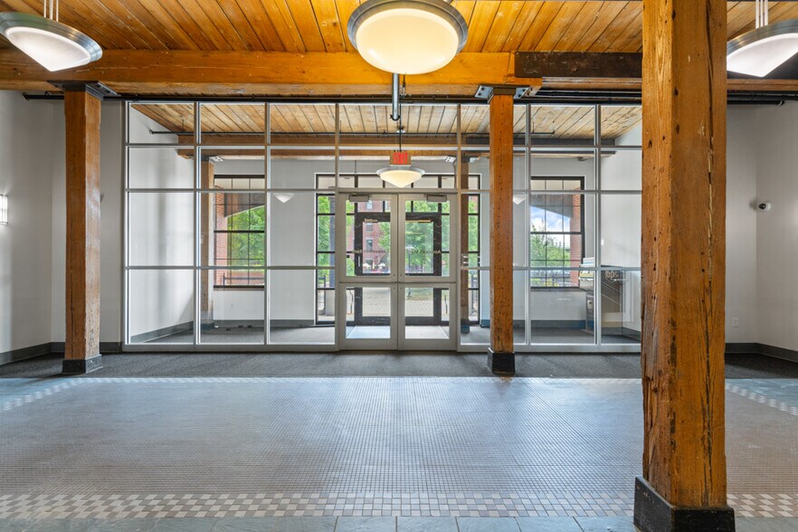 More Photos Of 140 Mill St, Lewiston Office Residential For Sale