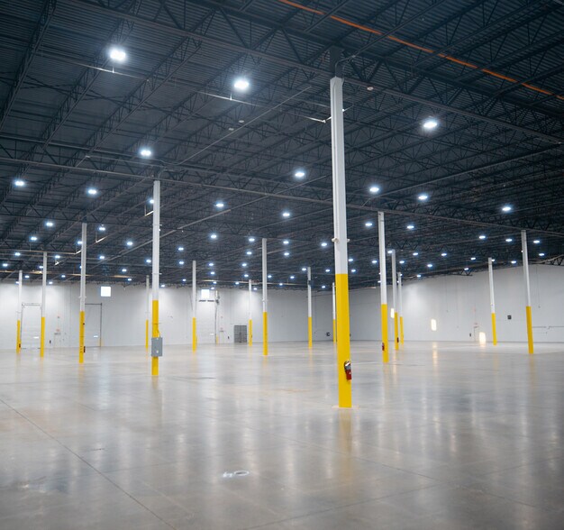More Photos Of 2723 White Horse Rd, Greenville Distribution For Lease