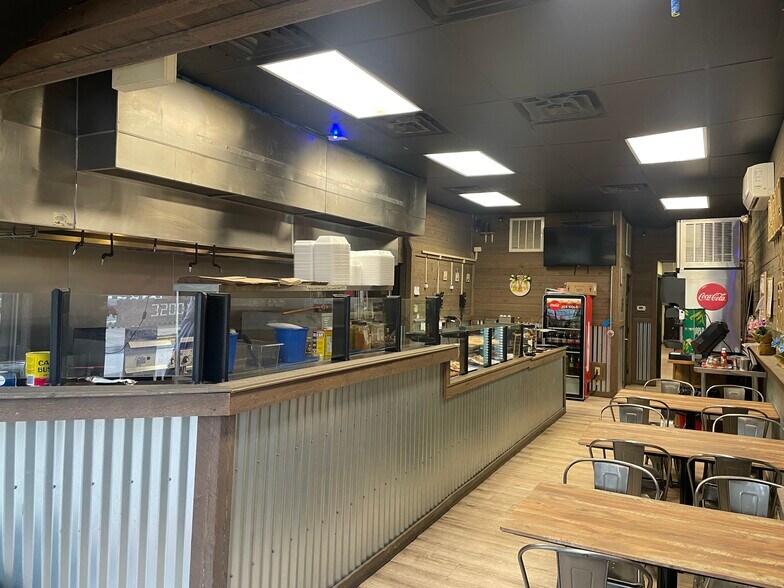 More Photos Of 232 Locust St, Columbia Storefront Retail Residential For Sale