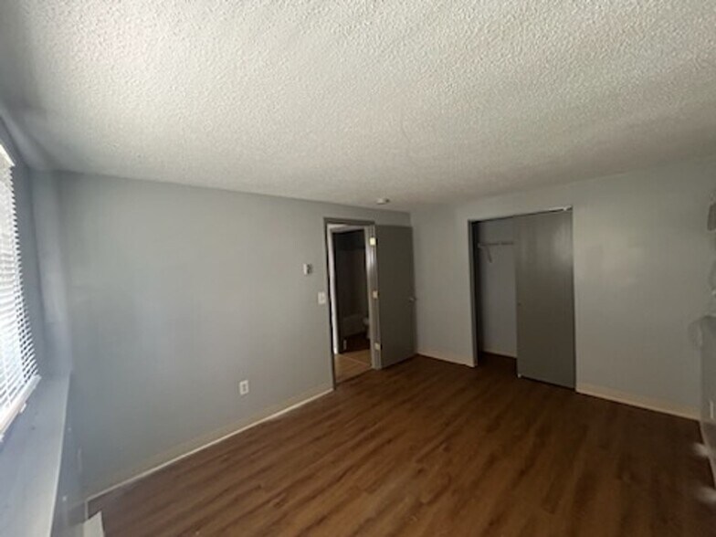 More Photos Of 5724 Glendale Dr, Lockport Apartments For Sale