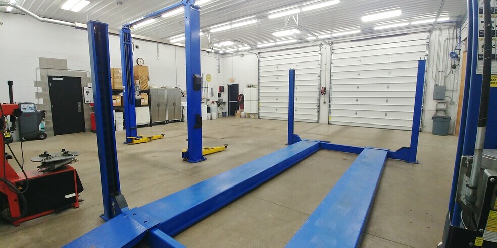 More Photos Of 71 Cooper Ave, Tonawanda Auto Repair For Sale