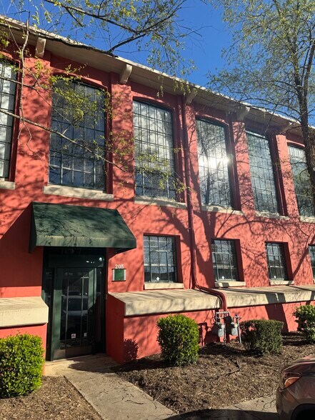 More Photos Of 2108 South Blvd, Charlotte Loft Creative Space For Lease