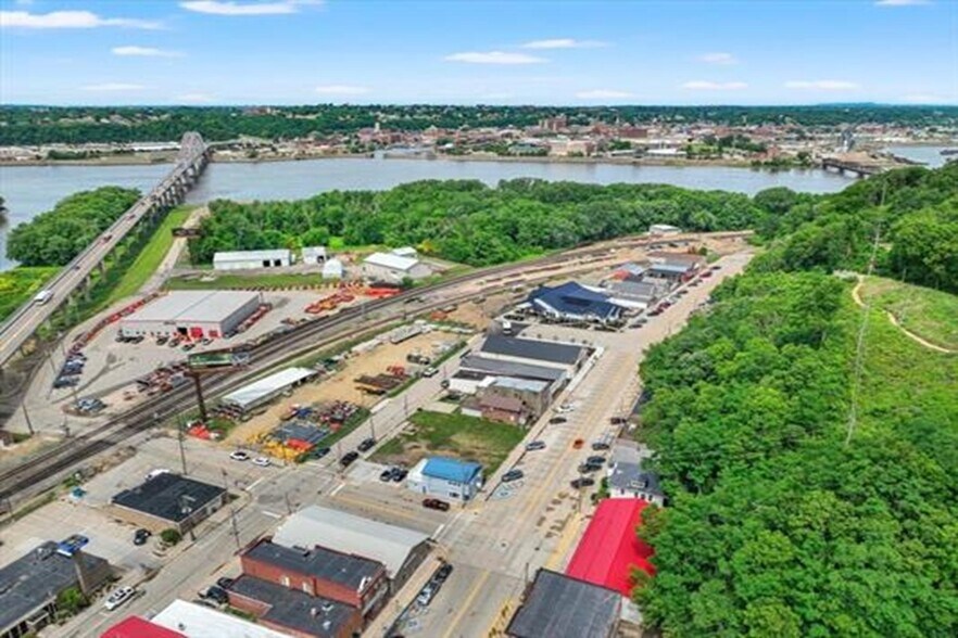 More Photos Of 166 Sinsinawa Avenue Ave, East Dubuque Land For Lease