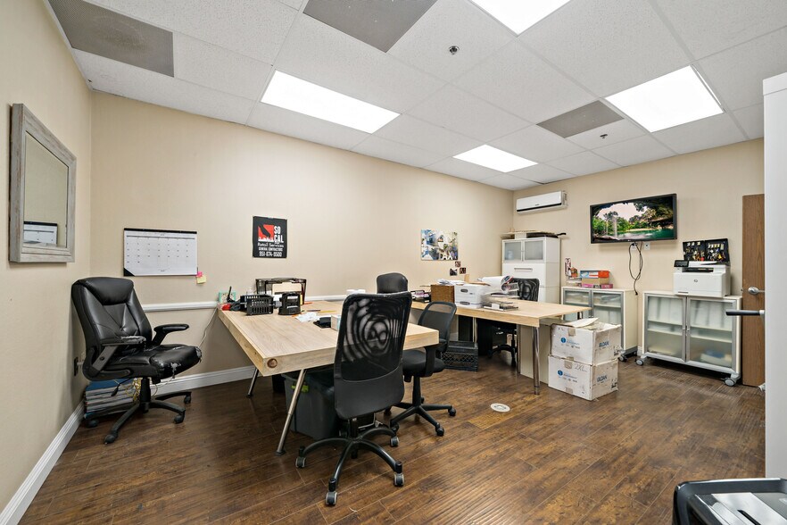 More Photos Of 18345 Pasadena St, Lake Elsinore Manufacturing For Lease