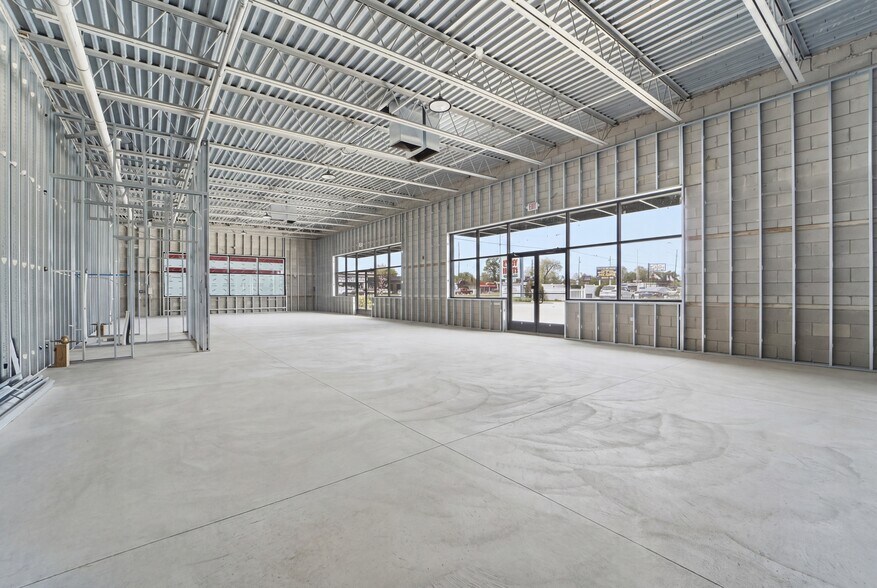 More Photos Of 6452 N Telegraph Rd, Dearborn Heights Hotel For Lease