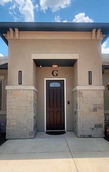 More Photos Of 12246 Queenston Blvd, Houston Medical For Sale