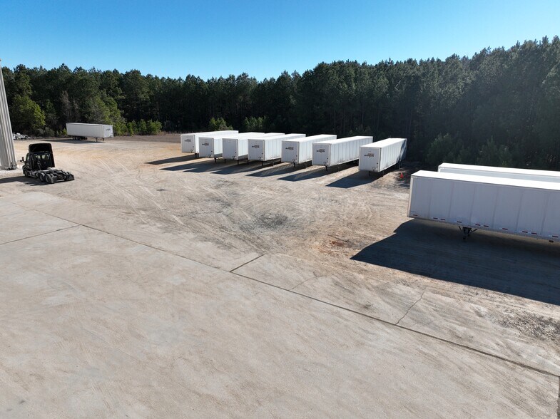 More Photos Of 741 Wellman Rd, Darlington Warehouse For Lease