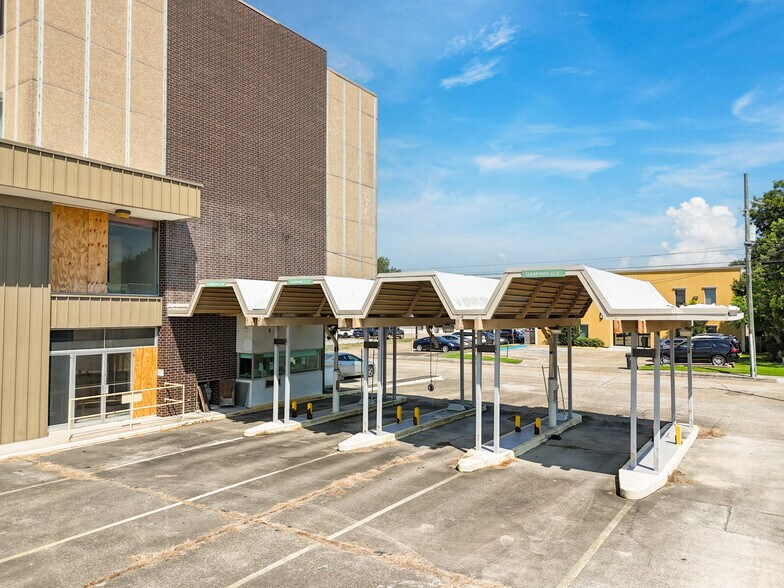 More Photos Of 801 Barrow St, Houma Office For Sale
