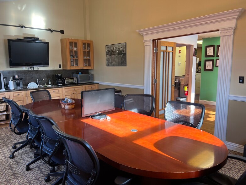 More Photos Of 99 Lafayette Ave, White Plains Light Manufacturing For Sale