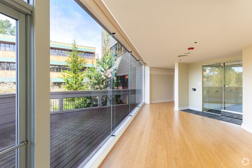 More Photos Of 70 Garden Ct, Monterey Medical For Lease