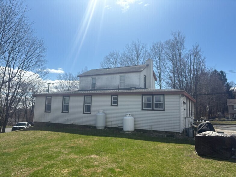 More Photos Of 52 Gillotti Rd, New Fairfield Auto Repair For Sale