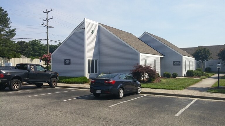 More Photos Of 710 Denbigh Blvd, Newport News Office For Lease